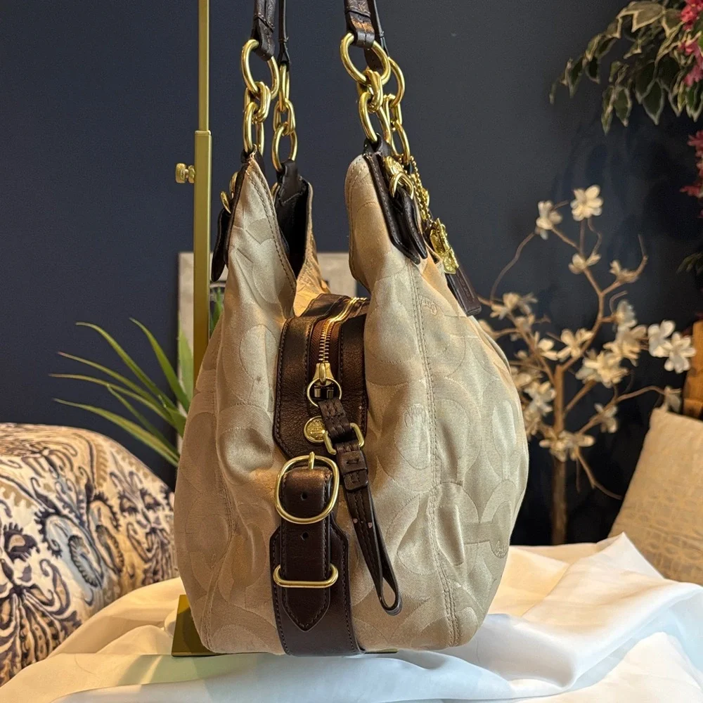 Coach Khaki Signature Jacquard Shoulder Bag with Dark Brown Trim - Picture 7 of 17